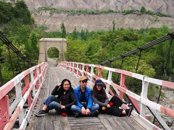 Thai guest enroute to Ghizer